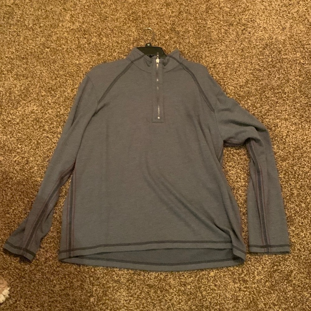 Tommy Bahama gray 1/4 zip; men’s XL; smoke free home